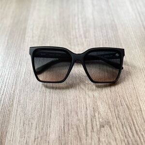 quay australia level up matte black fade to coral square brow bar sunglasses NEW